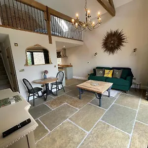 Converted Bullamoor Barns, Apartment